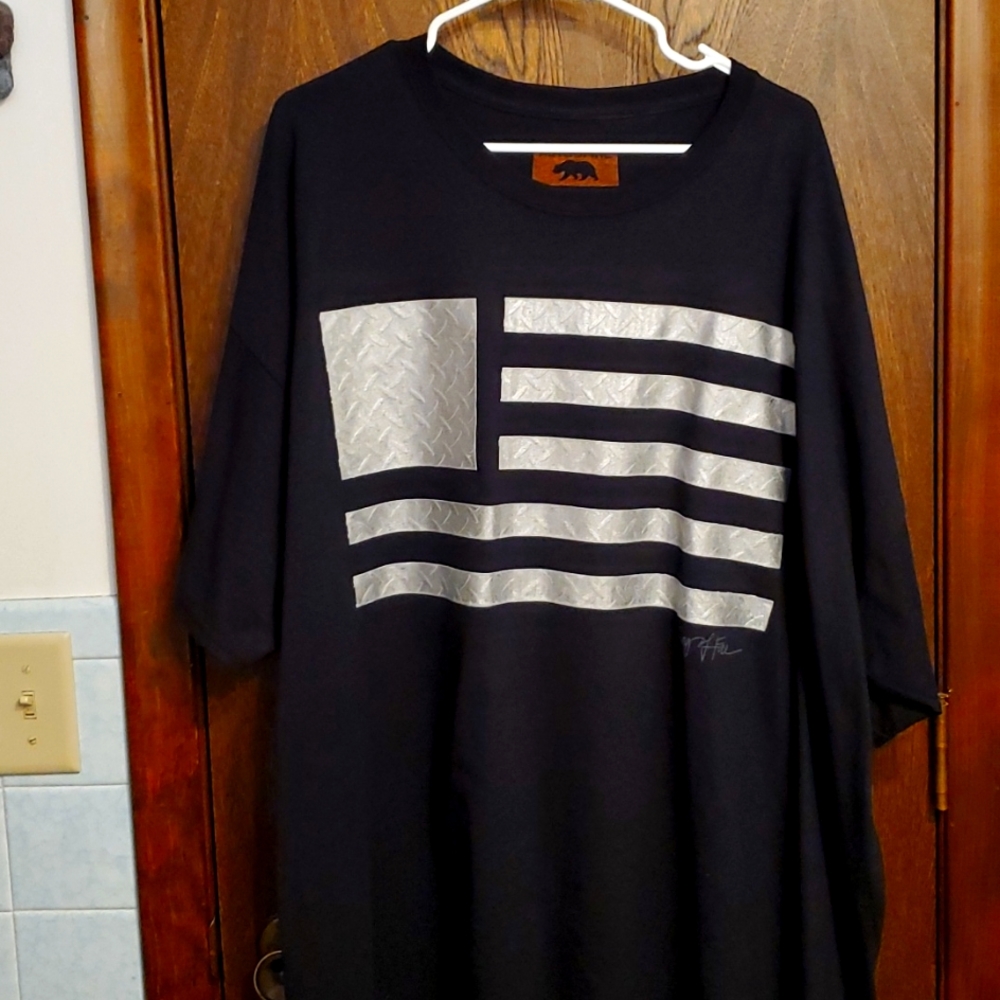 Men's NWOT "Ring of Fire" fancy T-shirt. 4XL